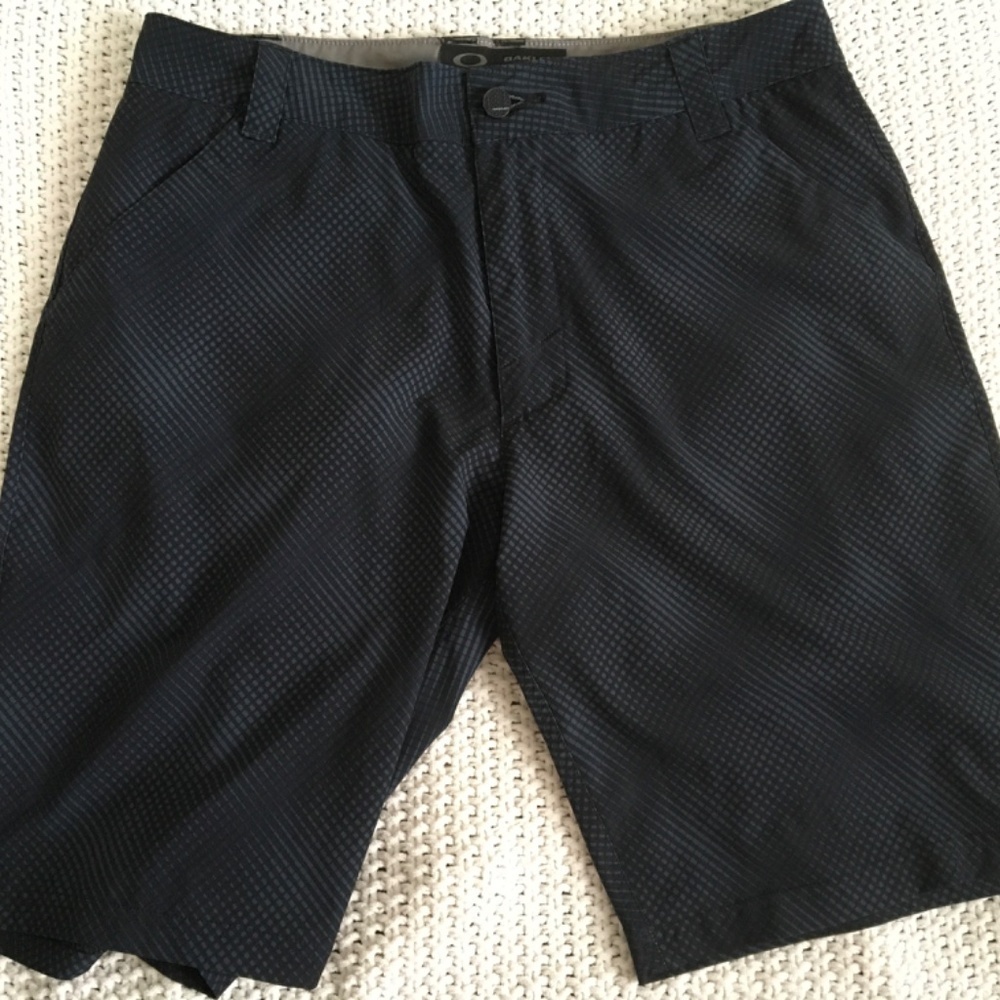 OAKLEY BLACK QUICK DRY BOARD SHORTS, MEN SIZE 32